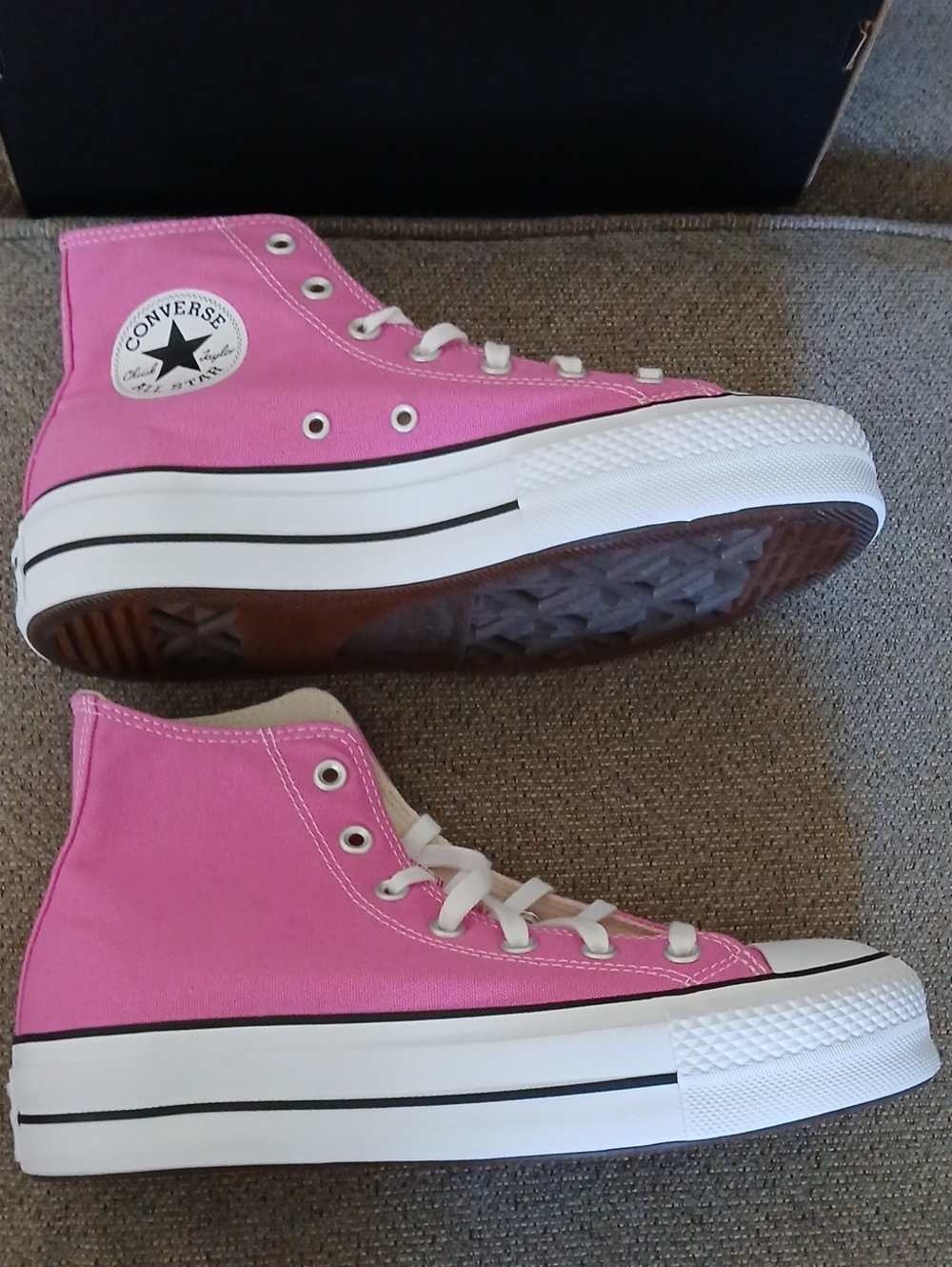 NIB Women's Pink Converse High Top Platform Canvas Chuck Taylor Sneakers, Size 8 - Picture 4 of 6